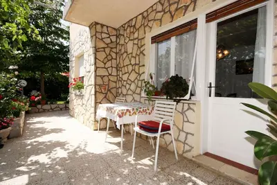 Image de Appartement de deux chambres avec la terrasse Novi Vinodolski (A-5483-a)