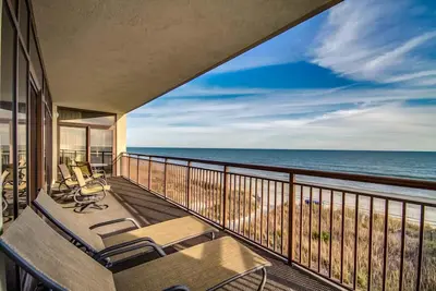 Image de Beau 3ème étage Oceanfront Condo à North Beach Plantation