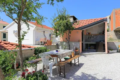 Image de Appartement d'une chambre avec la terrasse Grebastica, Sibenik (A-11301-c)