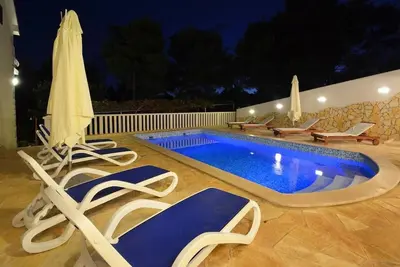 Image de Maison pour la famille près de la mer et avec la piscine Brna - Vinacac, Korcula (K-9266)
