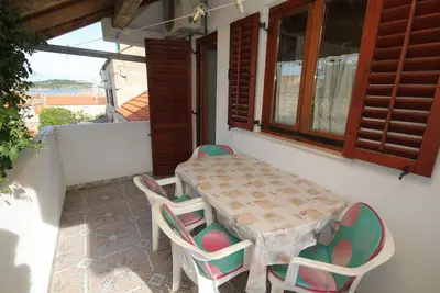 Appartement d'une chambre avec la terrasse et la vue sur le mer Vis (A-2435-b)