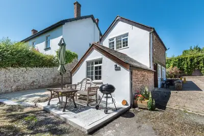 Image de Pusehill Cottage - Deux Chambres Maison, Couchages 3