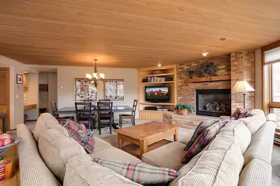 Image de Aucun Frais De Nettoyage ~ Cx124 par Mountain Resorts: Walk to Mountain Village ~ Piscine & Hot Tub