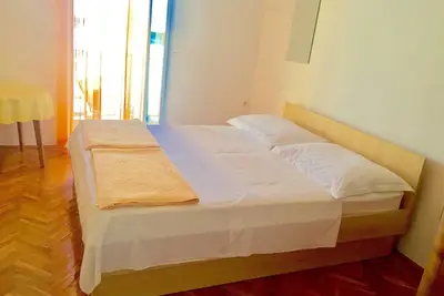 Image de Appartement de deux chambres prés de la plage Podgora, Makarska (A-11888-a)