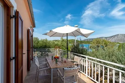 Image de Appartement de deux chambres prés de la plage Kneza, Korcula (A-9168-c)