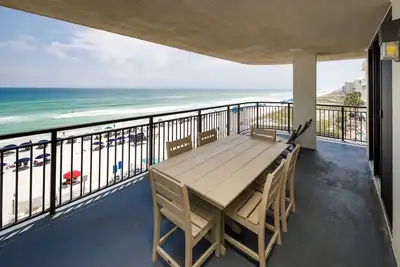 Image de Locations de vacances abordables avec une vue d'un million de dollars.