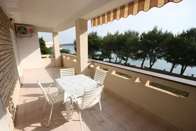 Image de Appartement d'une chambre prés de la plage Stara Novalja, Pag (A-6375-a)