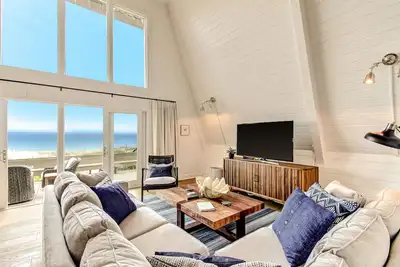 Image de Maison entièrement rénovée! Grande terrasse en bord de mer, belle cuisine et idéale pour les familles.