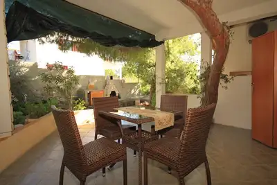 Image de Garçonnière avec la terrasse Rukavac, Vis (As-2444-c)