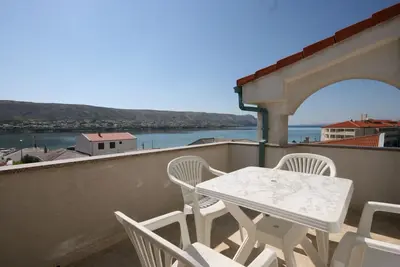 Image de Appartement de deux chambres avec la terrasse et la vue sur le mer Pag (A-6311-e)