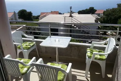 Image de Appartement de deux chambres avec le balcon et la vue sur le mer Bilo, Primosten (A-12870-a)
