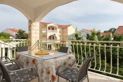 Image de Appartement de deux chambres avec la terrasse Vodice (A-6236-a)