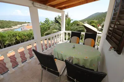 Image de Appartement de deux chambres avec la terrasse et la vue sur le mer Baie Zaraće (Gdinj), Hvar (A-4597-d)