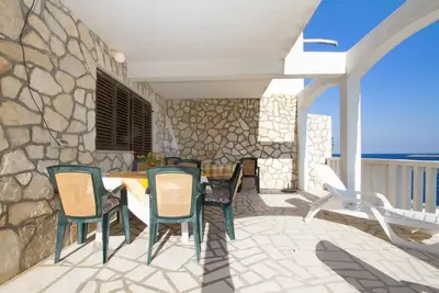 Appartement d'une chambre prés de la plage Milna, Vis (A-2461-a)