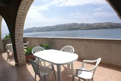 Image de Appartement d'une chambre avec la terrasse et la vue sur le mer Zubovici, Pag (A-4130-b)