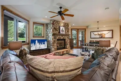 Image de Spacieux et bien présenté sur les sentiers de montagne!