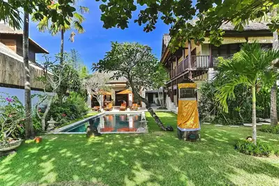 Image de Villa de luxe de 3 chambres dans le complexe de Karma Jimbaran;