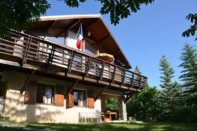 Image de Grand chalet proche Barcelonnette et stations de ski