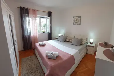 Appartement de deux chambres avec la terrasse Sucuraj, Hvar (A-5671-a)