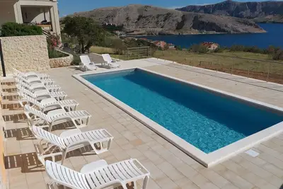 Image de Appartement d'une chambre avec la terrasse et la vue sur le mer Metajna, Pag (A-6389-c)