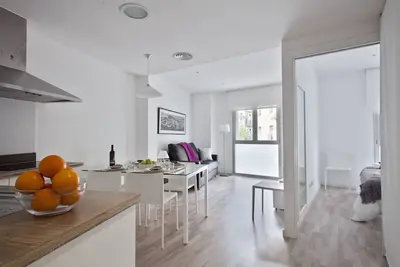 Image de Cosy 2 bedroom next to the Magic Fountain