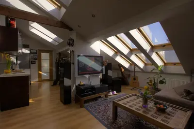 Image de Loft accueillant avec terrasse sur le toit