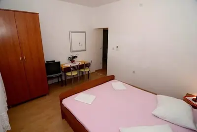 Image de Garçonnière avec air conditionné Makarska (As-12211-b)
