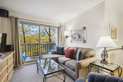 Image de Ski Ă la maison Ă ce condo confortable avec navette vers les pistes