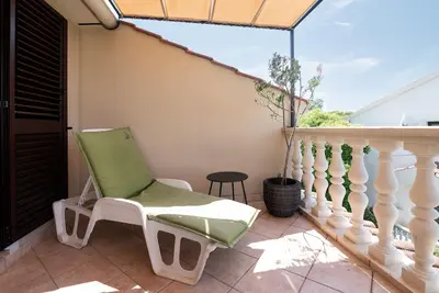 Image de Appartement de deux chambres avec la terrasse et la vue sur le mer Muline, Ugljan (A-8521-b)