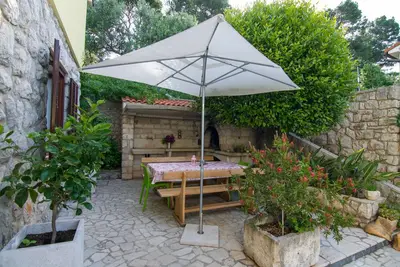Image de Appartement d'une chambre avec la terrasse Mali Losinj, Losinj (A-8093-b)