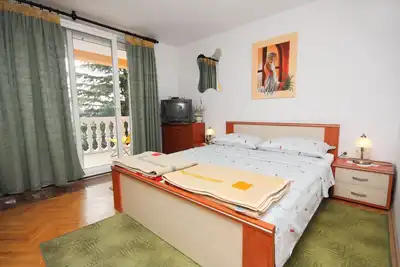 Image de Appartement d'une chambre avec la terrasse et la vue sur le mer Selce, Crikvenica (A-2355-d)