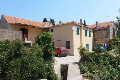 Image de Appartement de deux chambres avec la terrasse Vrisnik, Hvar (A-4051-a)