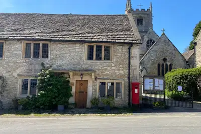 Image de The Gates est un magnifique gîte situé dans le plus joli village d'Angleterre.