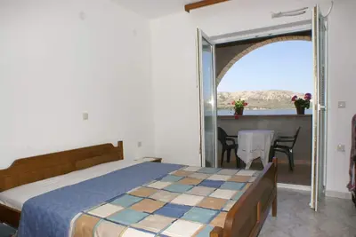 Image de Appartement d'une chambre avec la terrasse et la vue sur le mer Zubovici, Pag (A-4130-g)