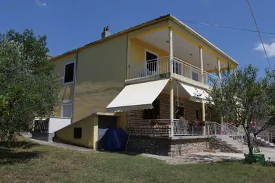 Appartement d'une chambre avec le balcon Starigrad, Paklenica (A-6623-d)
