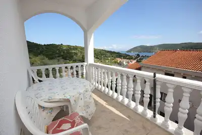 Appartement d'une chambre avec la terrasse et la vue sur le mer Vis (A-8531-e)