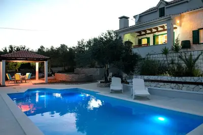 Image de Maison de vacances avec la piscine Plano, Trogir (K-11897)