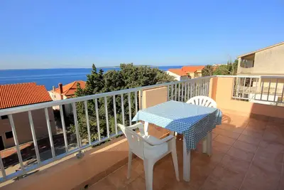 Image de Garçonnière avec la terrasse et la vue sur le mer Mandre, Pag (As-3557-a)