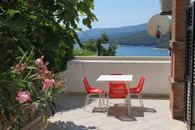 Image de Appartement de deux chambres avec la terrasse et la vue sur le mer Rabac, Labin (A-2340-a)