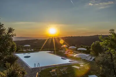 Image de Vue à couper le souffle, typique, charmant avec piscine