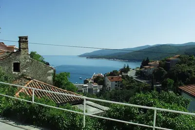 Image de Appartement de deux chambres avec la terrasse et la vue sur le mer Rabac, Labin (A-2323-c)