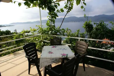 Image de Appartement de deux chambres avec la terrasse et la vue sur le mer Viganj, Peljesac (A-260-a)