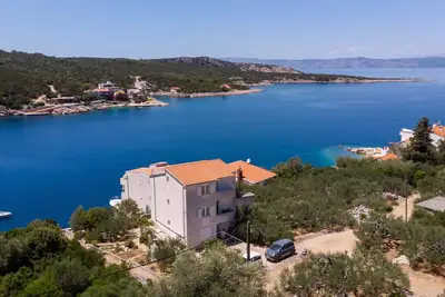 Image de Appartement de deux chambres prés de la plage Baie Pokrivenik, Hvar (A-4604-b)