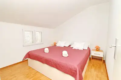 Appartement de deux chambres avec la terrasse et la vue sur le mer Vela Luka, Korcula (A-4449-c)