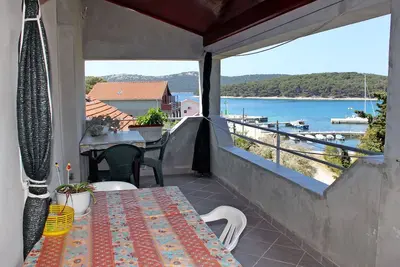 Image de Appartement d'une chambre avec la terrasse et la vue sur le mer Brgulje, Molat (A-6250-a)