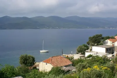 Image de Appartement d'une chambre avec la terrasse et la vue sur le mer Viganj, Peljesac (A-260-c)