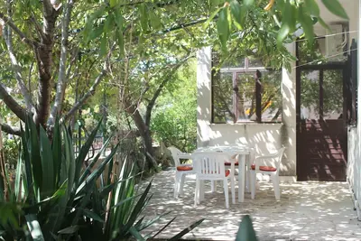 Image de Appartement de deux chambres avec la terrasse et la vue sur le mer Businci, Ciovo (A-14010-a)