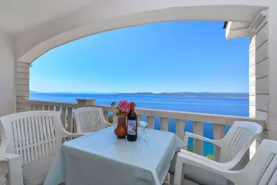 Image de Appartement de deux chambres avec la terrasse et la vue sur le mer Pisak, Omis (A-10323-c)
