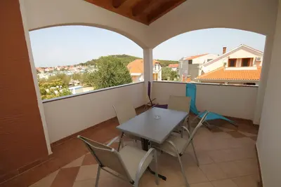 Image de Appartement de deux chambres avec la terrasse et la vue sur le mer Kukljica, Ugljan (A-8253-c)