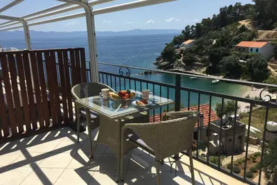 Image de Appartement d'une chambre prés de la plage Baie Torac, Hvar (A-8653-c)